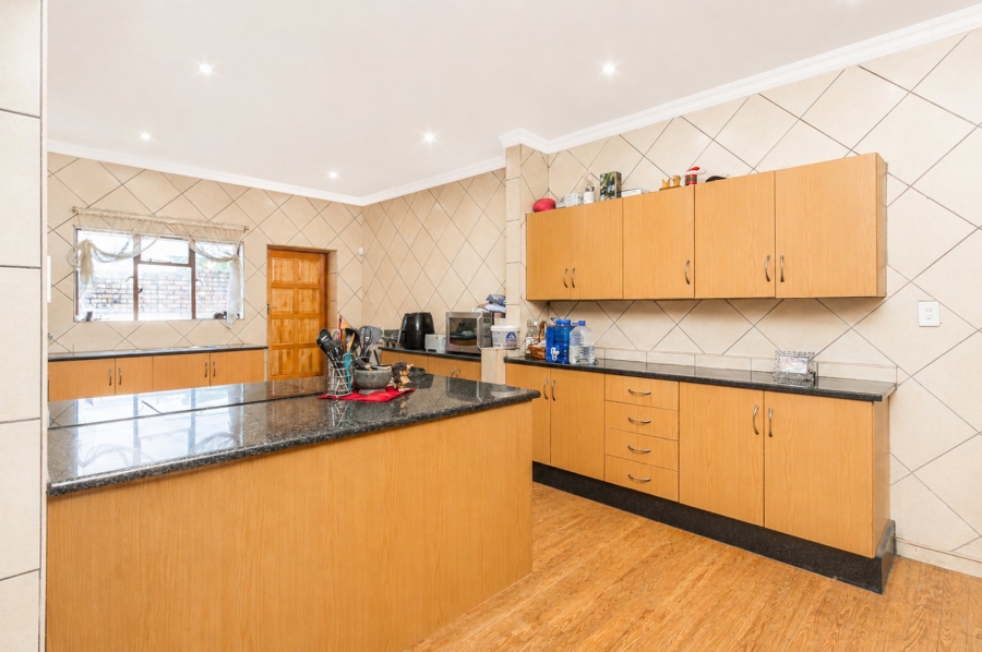 5 Bedroom Property for Sale in Brits North West